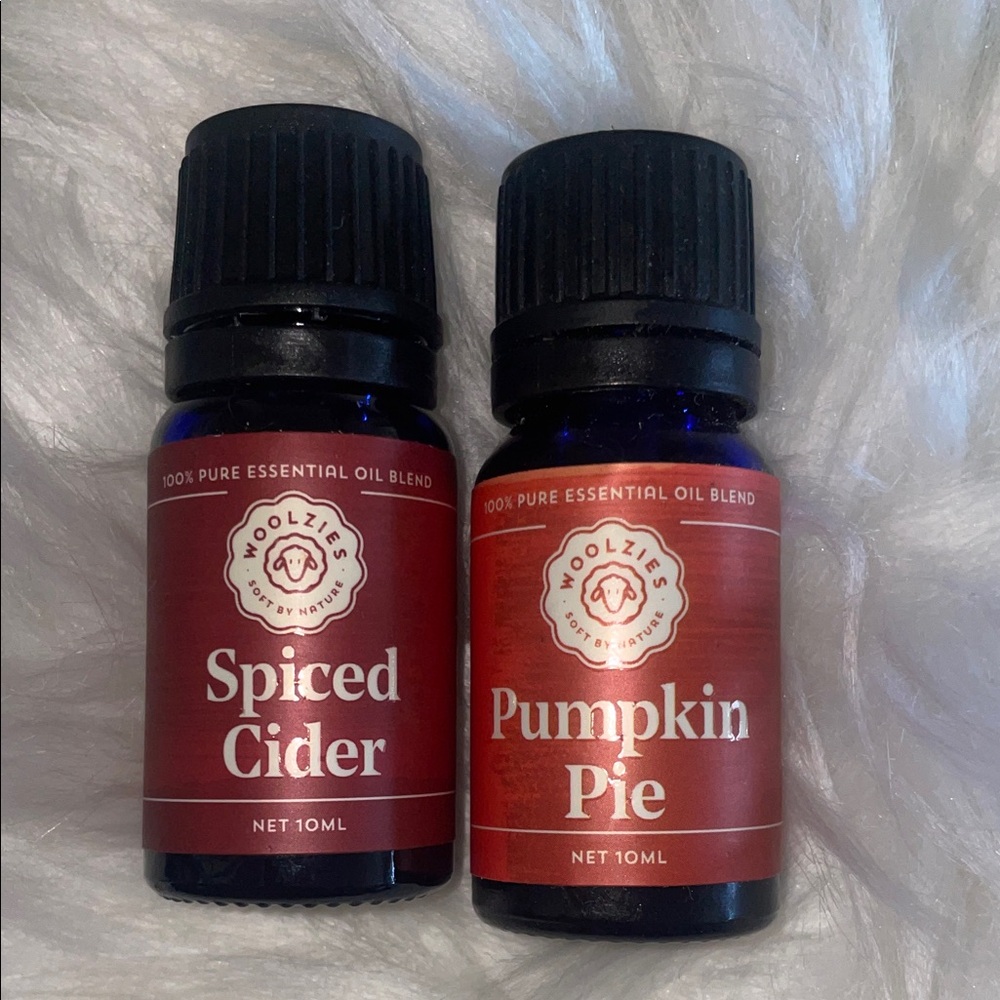Woolzies Spiced Cider & Pumpkin Pie Essential Oil Set - Red